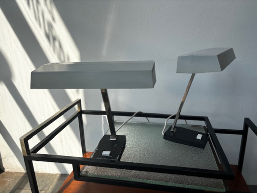 Paire de lampes grises chevet