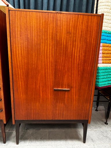 Armoire années 60 79x45x130,5cm