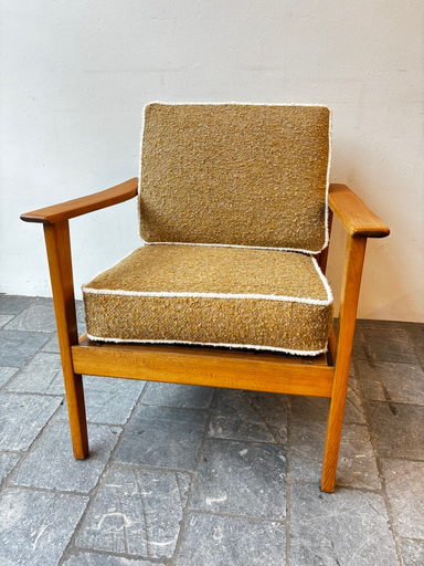 Fauteuil danois tissu bouclette ocre pp blanc