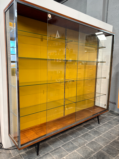 Vitrine ancienne fond ocre 2mx40x195(h)