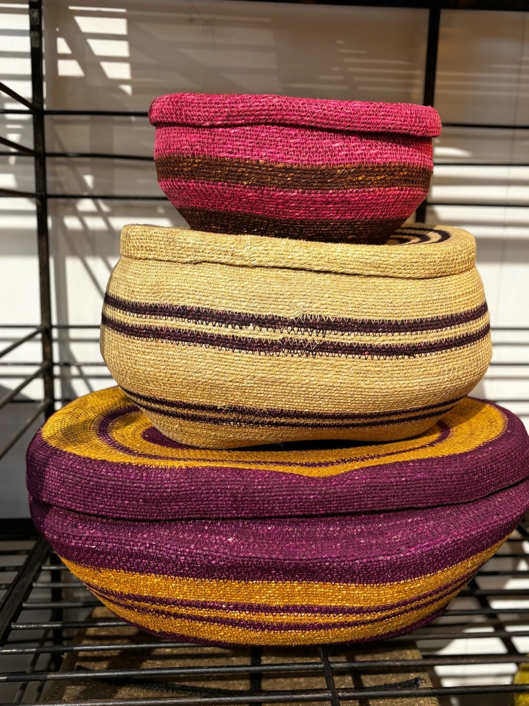 Panier ovale avec couvercle en jonc