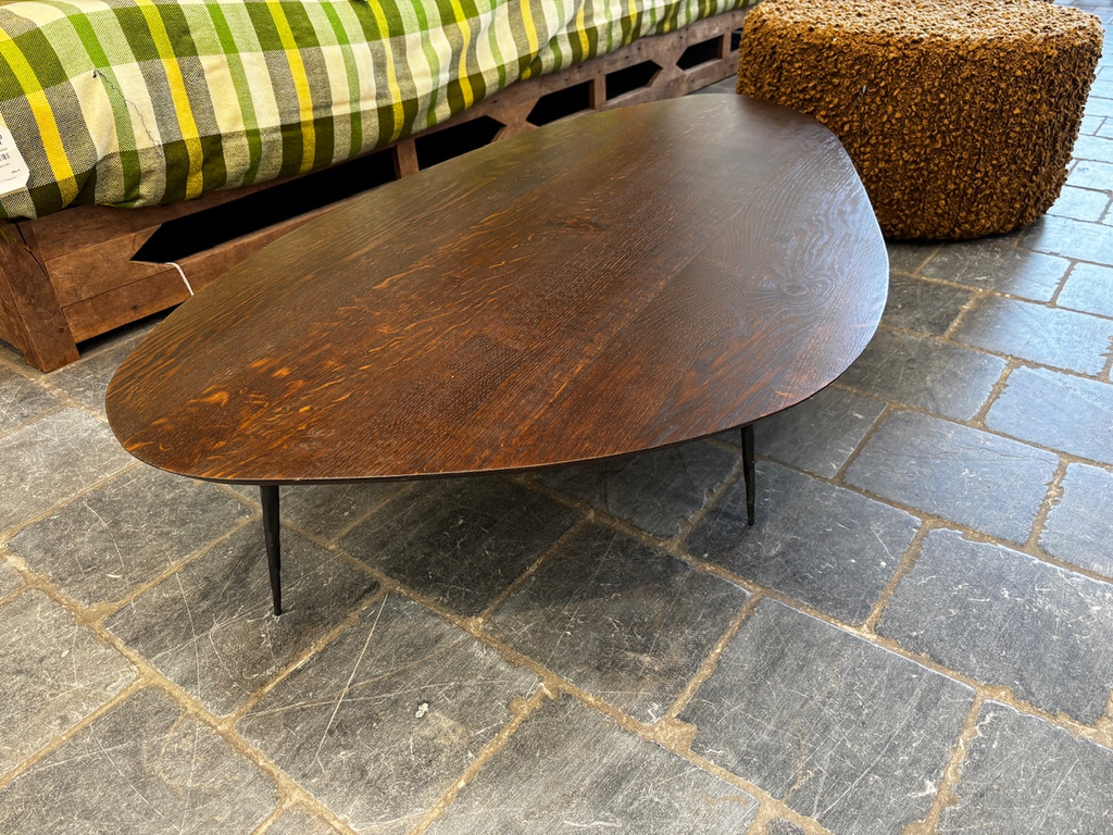 Table basse Marie's Corner galet en bois massif 121x67,5xH25cm
