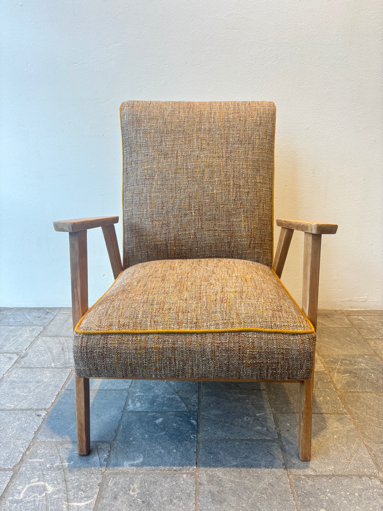 Fauteuil années 50 tissu texturé pp ocre