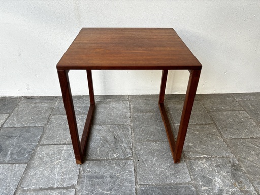 Table d appoint carrée en teck