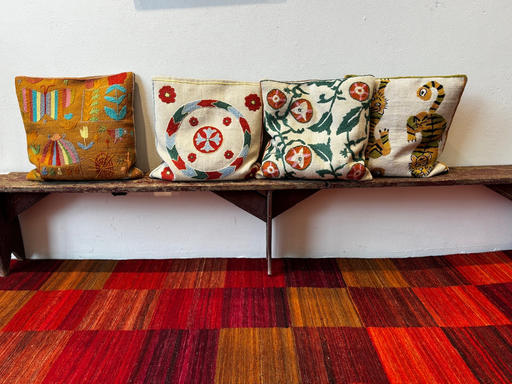 Housse de coussin kilim brodé à la main