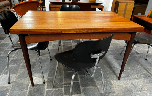 Table rectangulaire pieds bois foncé + 2ll 125x80xH72 +2x44cm