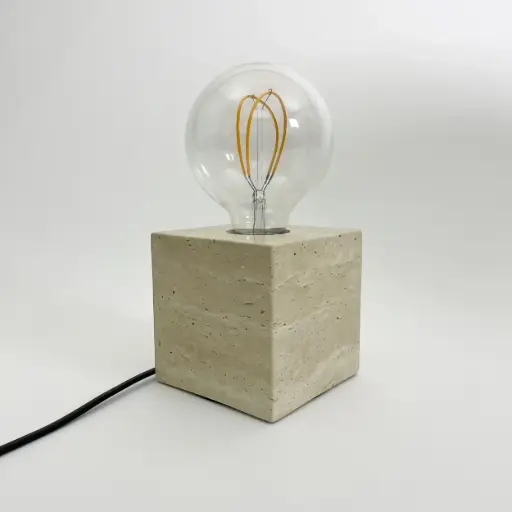 Lampe Cube en travertin 10x10x10