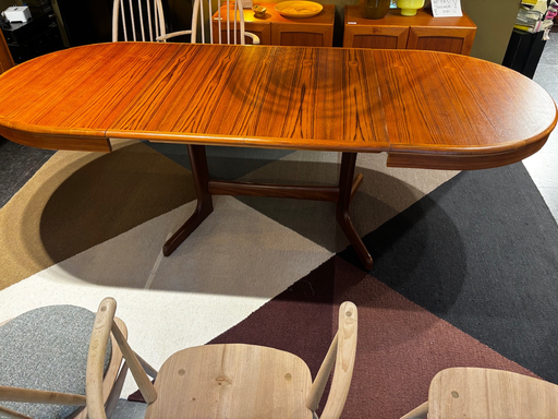 Table danoise ovale à allonges140x97,5xH74 + 3all de 50cm
