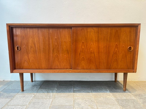 Enfilade bois foncé poignées rondes 130x40,5xH74,5cm