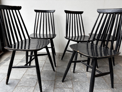 5 chaises à barreaux noires 