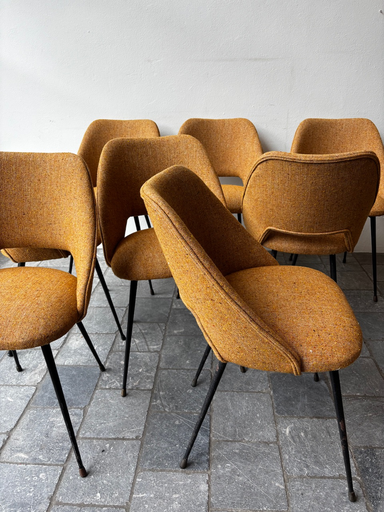 8 chaises coques nouveau garnissage