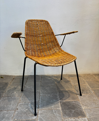 Chaise en rotin corbeille avec accoudoir de Franco Campo