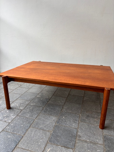 Table basse pieds extérieurs danoise Slagelse 88,5x120xH38