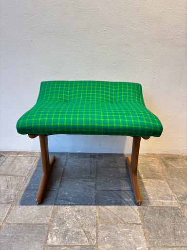 Tabouret incliné vert carreaux 