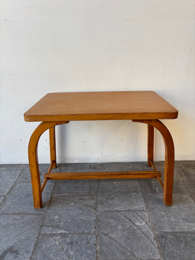 Table enfant bois courbe Baumann 52x35xh41