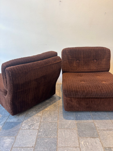 Paire de chauffeuses velours cotelé brun années 70